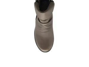 Lotus Cordelia ULB299 - Truffle